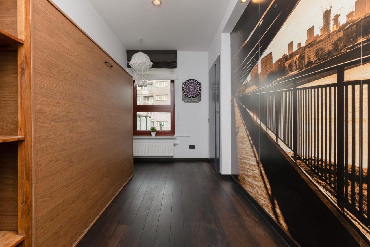 Warsaw Srodmiescie Riverside Three-Bedroom Apartment By Renters Екстер'єр фото